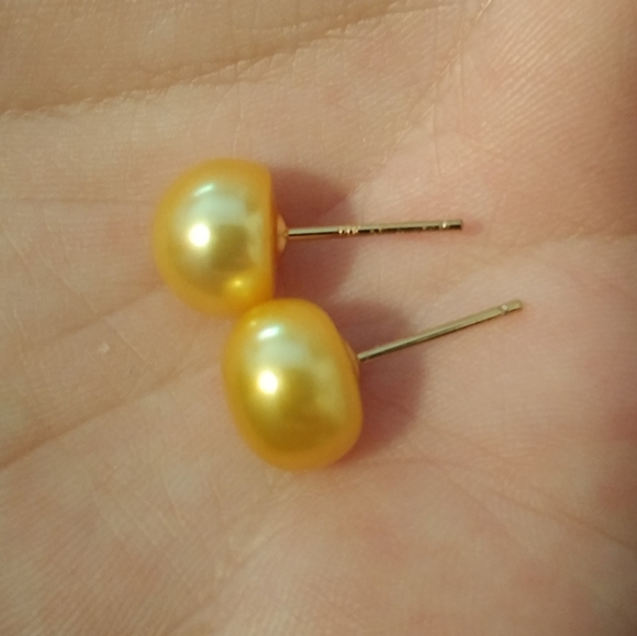 14k Gold Natural 10/11m Golden Pearl Stud Earrings - Picture 7 of 13